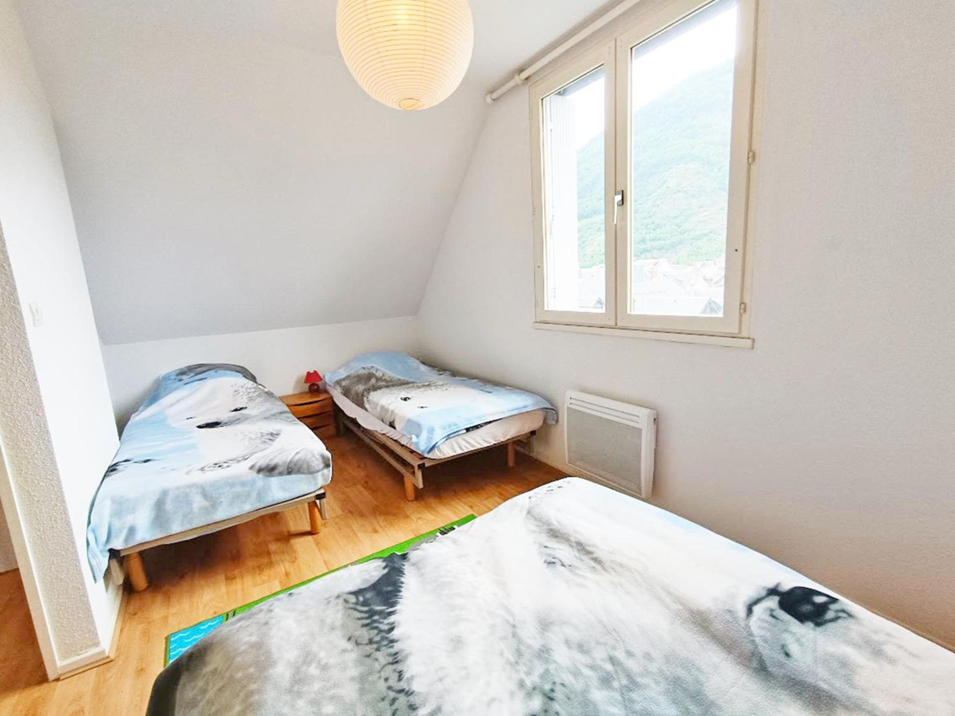 Chez Charlotte, T3 Duplex, Vue Montagne, Parking Gratuit, Ascenseur, 4 Personnes Bagneres-de-Luchon Exterior foto